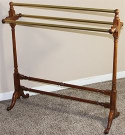 Vintage 1980's Oak Quilt/Blanket Stand with 3  Brass Rods for Quilts on turned Legs and Double Stretchers.  (36"W x 32"H x 11"D)