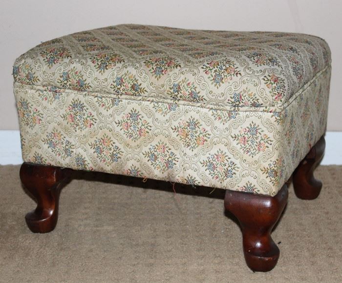 Antique Floral Tapestry Upholstered Footstool Raised on Mahogany Cabriole Feet (14 1/4"W x 17 1/4"L x 12"H)