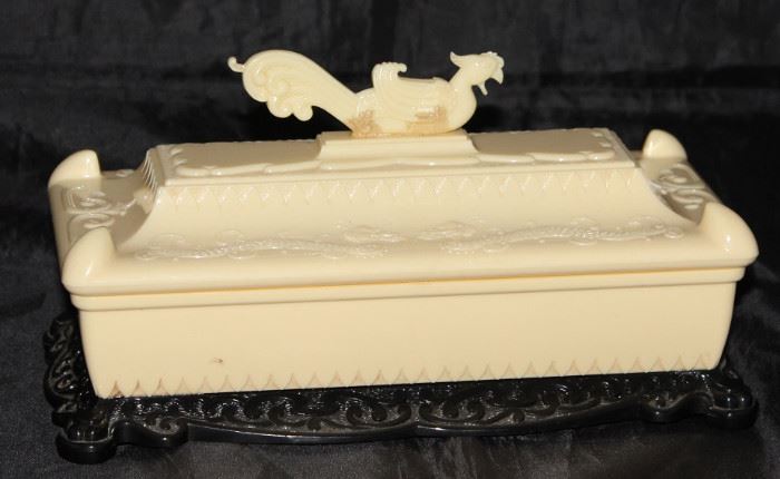 Vintage Oriental Plastic Black Base White Vanity Box with Lid