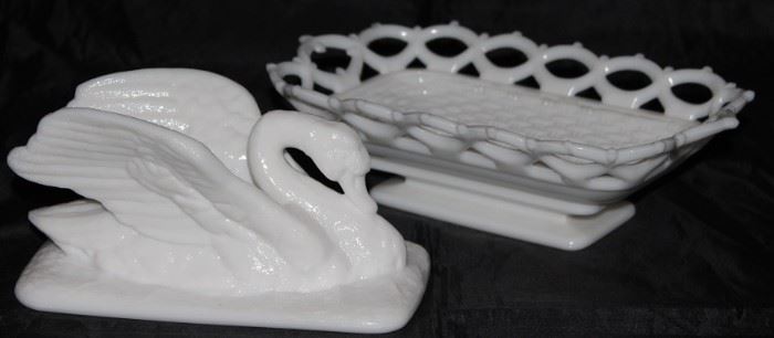 Westmoreland Glass Co. Milk Glass Raised Wings Swan Lace Edge Covered Dish Shown Opened