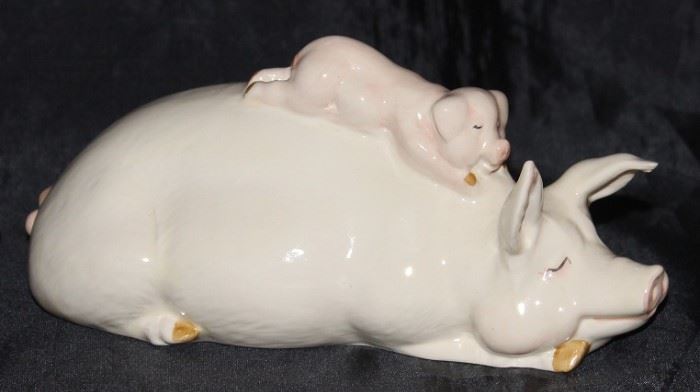 Beswick England Bone China Pig w/Piglet Figurine 