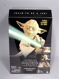 Disney Star Wars Force Awakens Legendary Jedi Master Yoda Collector Box Edition w/ 360 Degree Motions And Voice Recognition, Appears New in Box