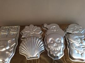 Wilton cake molds