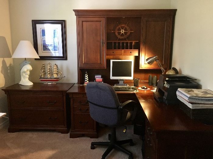 Haverty's Quality Cherry Executive Office Suite