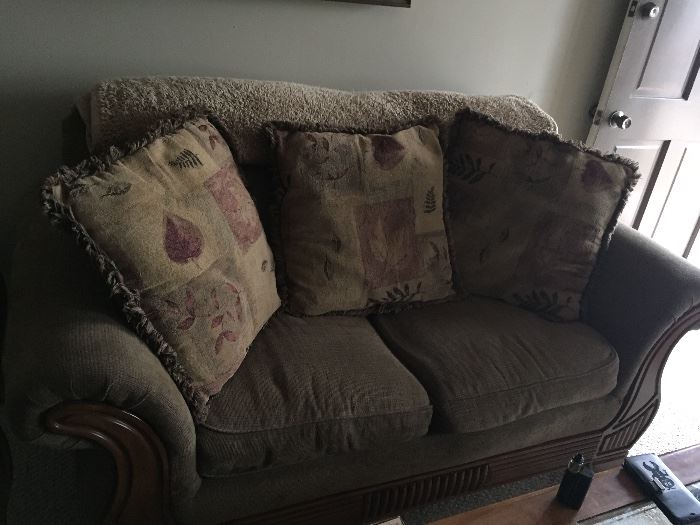 Couch/loveseat