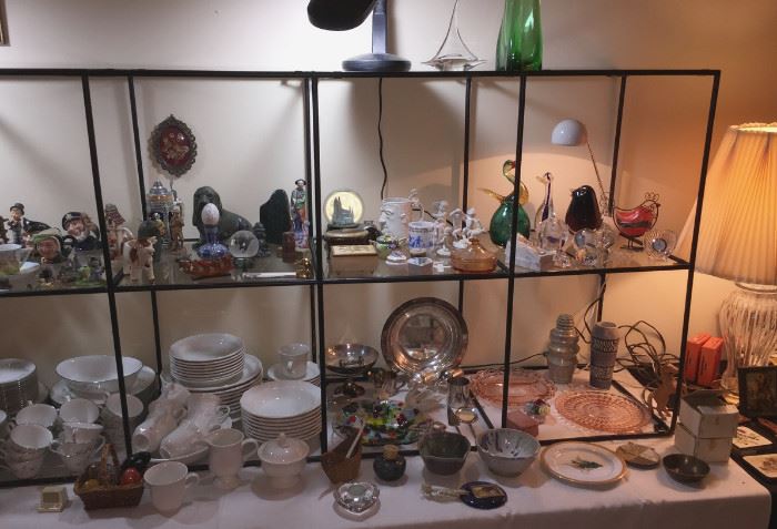 Assorted glass and crystal including Pink Depression, Murano, and signed figural crystal pieces.