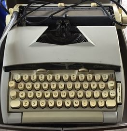 Vintage Sears electric typewriter in case