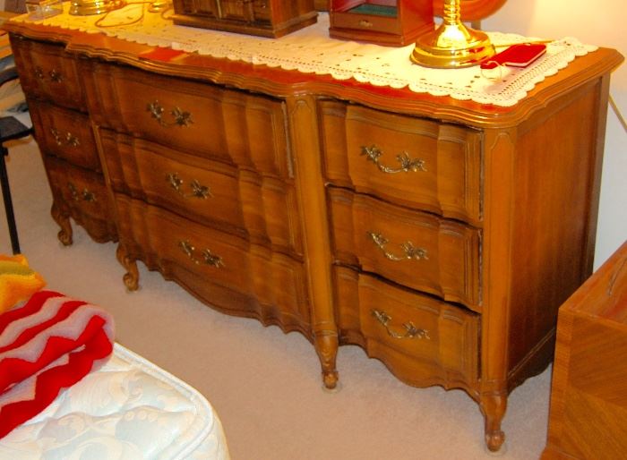 WITH MATCHING TRIPLE DRESSER