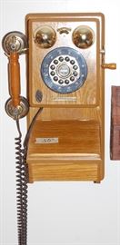 THIS IS A WORKING TELEPHONE