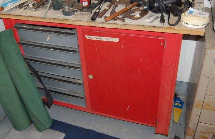 TOOL CHEST AND WORK BENCH