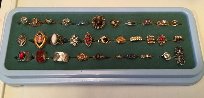 Many costume rings to choose from, most Sarah Coventry