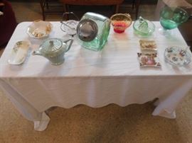 Depression glass juicer, candy jar