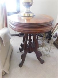 Victorian walnut lamp table 25 by 28