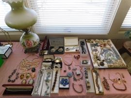 Costume jewelry,Goldette,Kramer,Trifari,Regency,Ciner,Limoges,WeissThai silver,Maruella,Austria,Bakelite