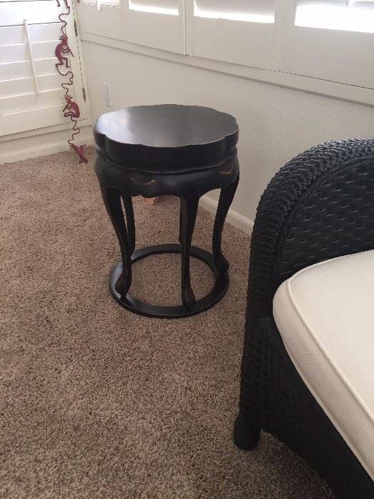 Gorgeous heavy solid wood end table/side table.  