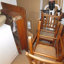 Tiger Oak Table and Chairs