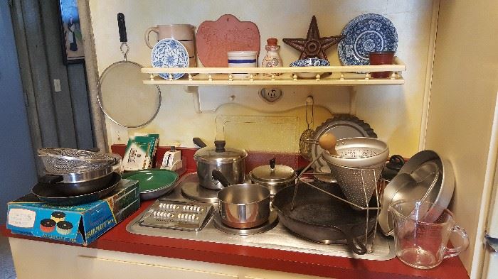 Pots and pans, Cast Iron skillet
