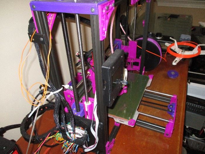 Side view of the 3D printer.