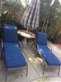 2 Lounge Chairs