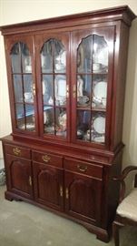 Dining Room Table w/5 Chairs, Matching China Cupboard, and Sideboard