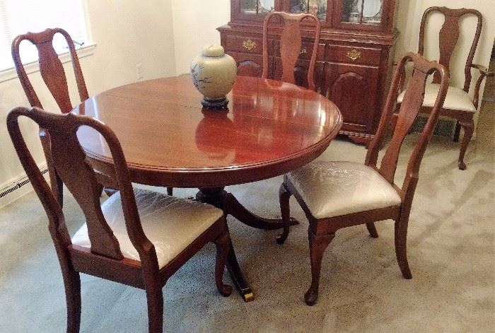 Dining Room Table w/5 Chairs, Matching China Cupboard, and Sideboard