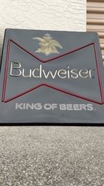 022Bud King of Beers Box Wall Unit Lights Up