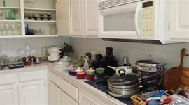 Full kitchen