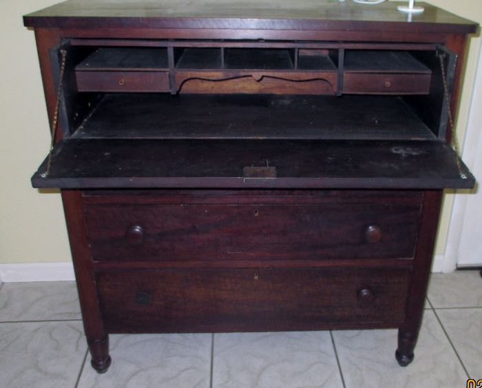 DESK/CHEST ANTIQUE $300