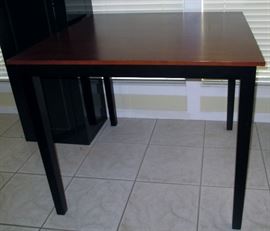 HIGH TABLE $125  LOOKS NEW