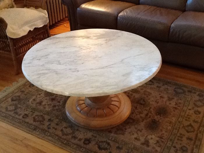 Marble coffee table, 38'' diameter. Top rotates.