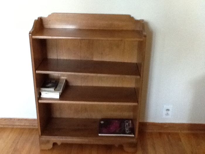 Solid timber small bookcase in excellent condition 
