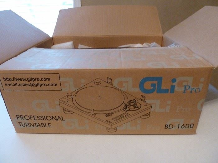 GLI BD1600 Belt Drive DJ Turntable