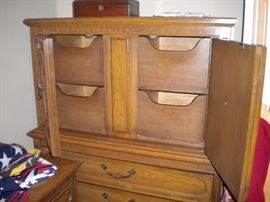 Kingsize bedroom set includes Kingsize headboard, dresser and mirror, night stand and Amoire/chest of drawers. Excellent condition and quality!