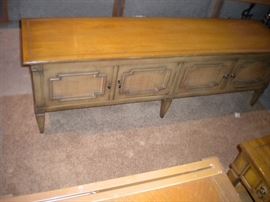 Thomasville window console