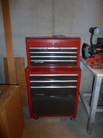 Craftsman tool chest with key