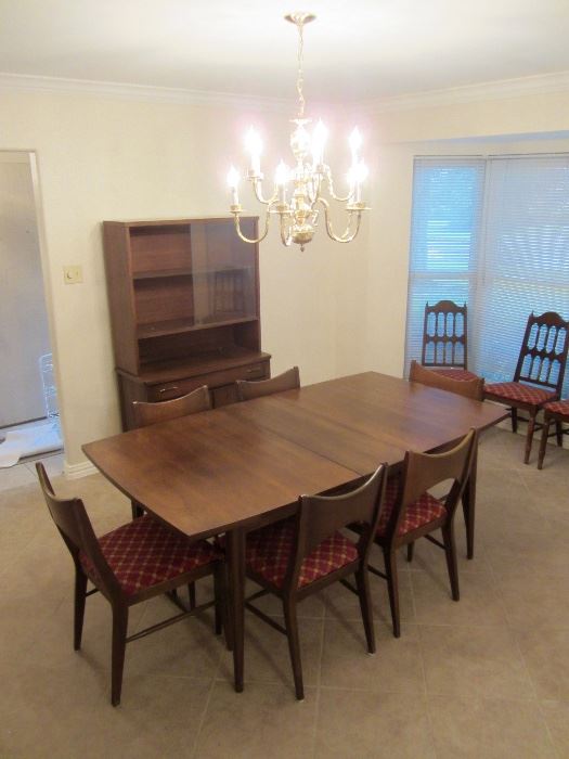 Broyhill Premier dining room table / china hutch / server