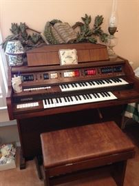 Kimball organ 1983