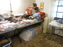 Queen, Full, Twin Linens, Vintage Table Runners, Blankets