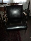 Vitnage beauty shop chair