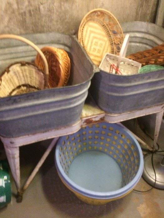Set of wash tubs & a variety of baskets