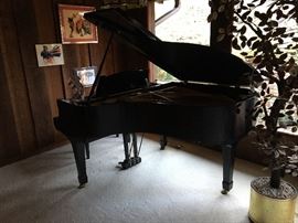 Gorgeous ebony Yamaha G2 baby grand piano for sale. Available for presale. Asking $6,000. 