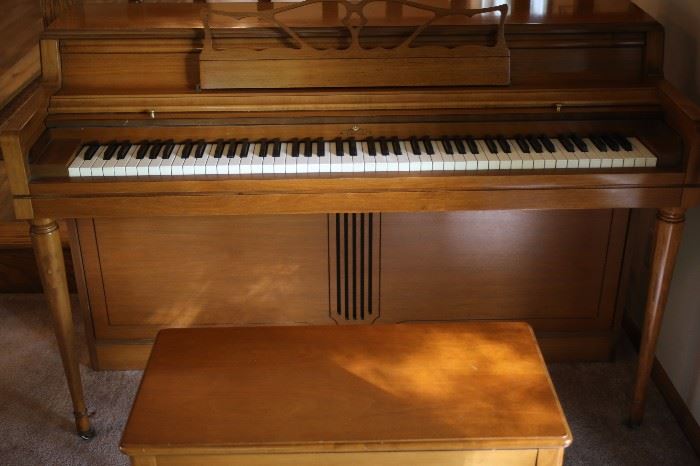 Wurlitzer piano - excellent condition.  May need tuning.  Willing to pre-sell