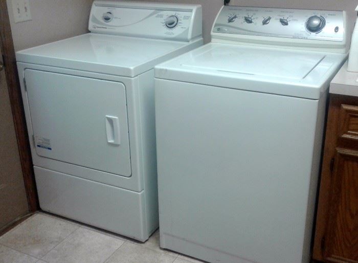 Electric Washer - works excellent, just needs balancing.  Gas Dryer - also works excellent.  You must unhook the gas yourself or hire a professional to do it.