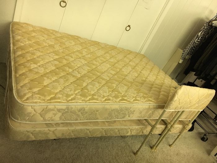 Working full size medical bed