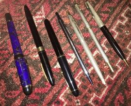 Interesting lot of vintage pens! 