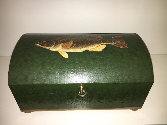 Original don Andres box with hand painted fish