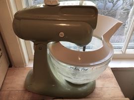 vintage Kitchen Aid Mixer with original beehive bowl