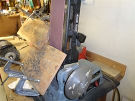 Delta 4 -6 inch belt sander, model 31-460.