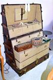 Beautiful Antique Dresser Trunk!