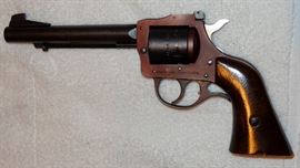 H&R MODEL 686 .22 CAL SINGLE SHOT REVOLVER RESTORED NEVER FIRED AFTER RESTORATION